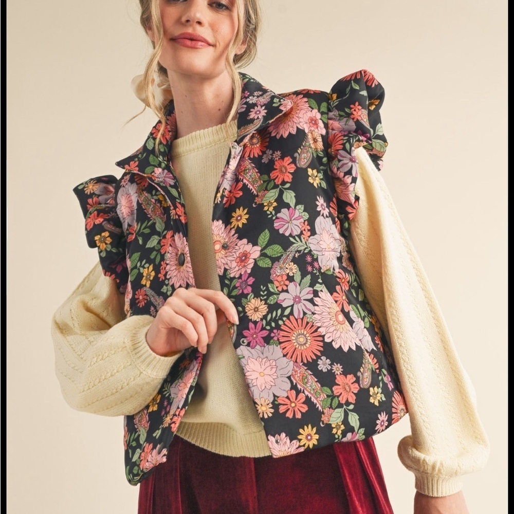 Anabell Flutter Sleeve Floral Puff Vest medium - Picture 3 of 5